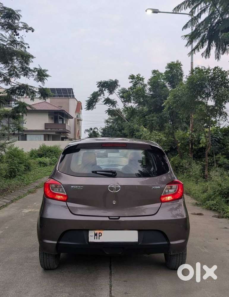 Tata Tiago 1.2 Revotron Xza, 2017, Petrol