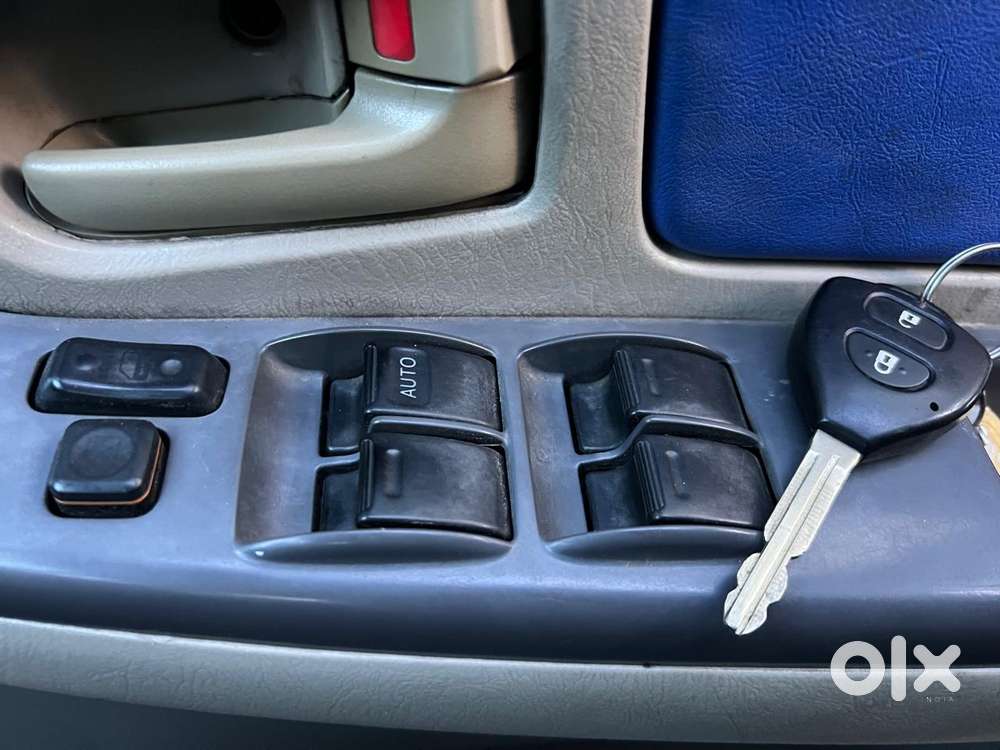 Toyota Innova 2.5 G (diesel) 8 Seater, 2012, Diesel