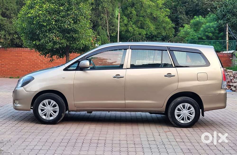 Toyota Innova 2.5 G4 Diesel 8-seater, 2010, Diesel