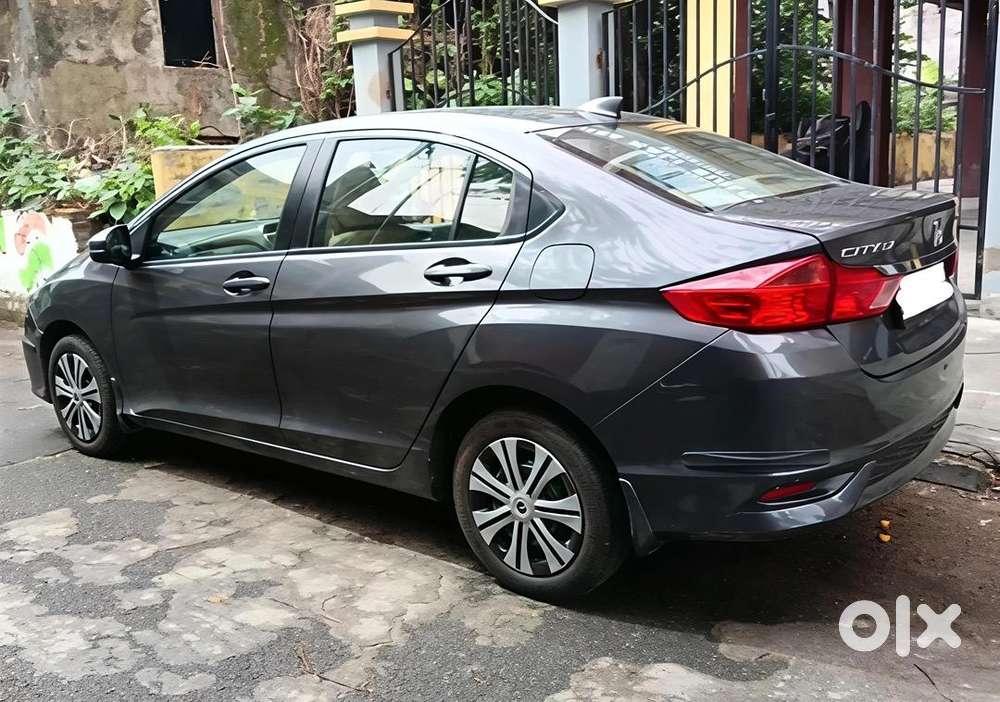 Mint Honda City 2017 Sv  Enthusiast Maintained  Fully Serviced