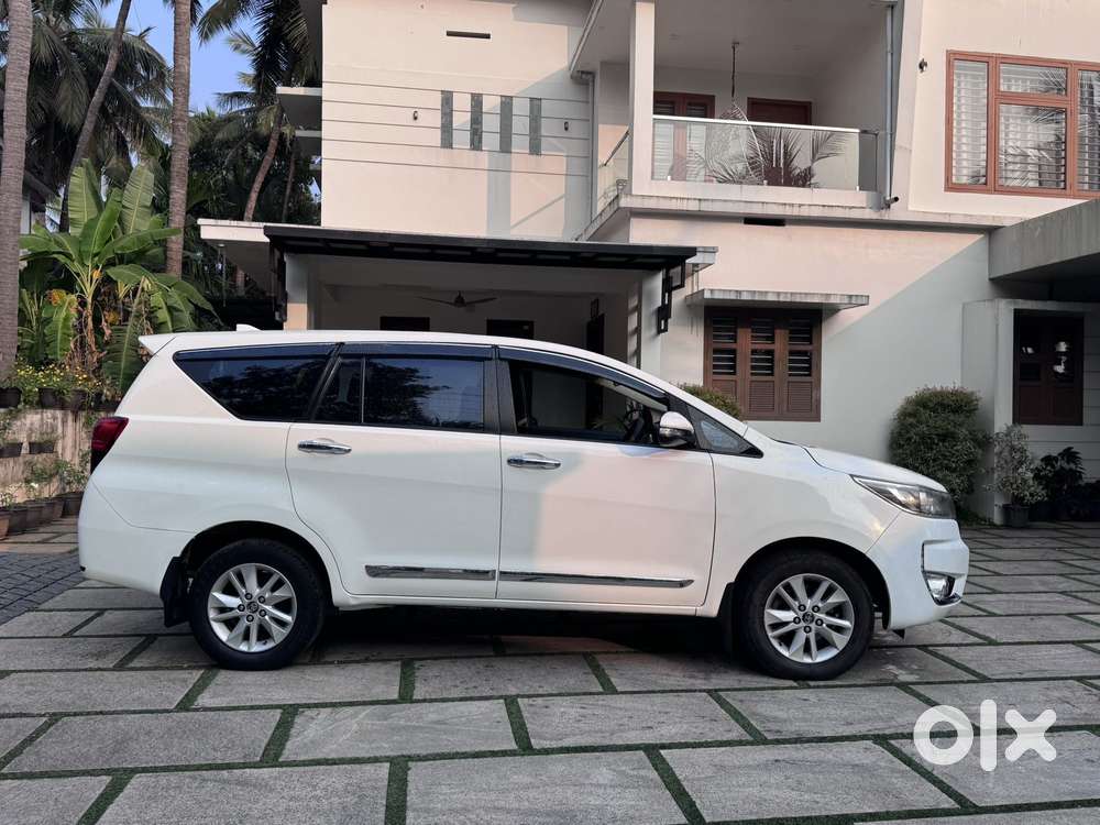 Toyota Innova Crysta 2.4 G Mt, 2017, Diesel