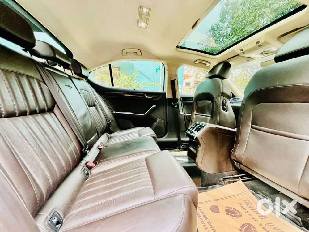 Skoda Superb L&k 2.0 Tdi At, 2019, Petrol