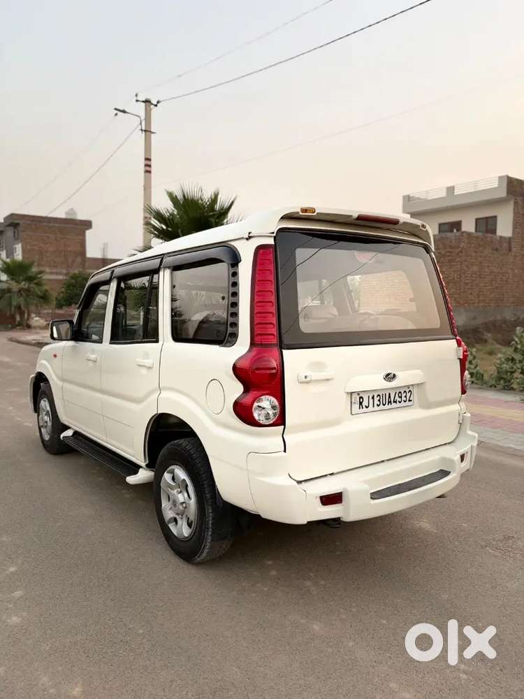 Mahindra Scorpio 2.5 2013 Diesel Manual