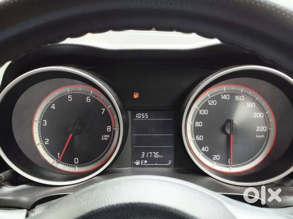 Maruti Suzuki Swift Vxi + Manual, 2023, Petrol