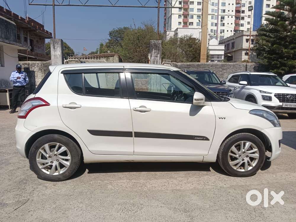 Maruti Suzuki Swift Vvt Zxi, 2013, Petrol