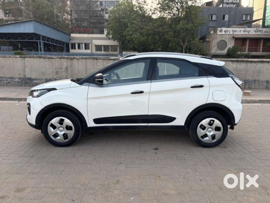 Tata Nexon 1.2 Revotron Xma Amt (s), 2021, Petrol