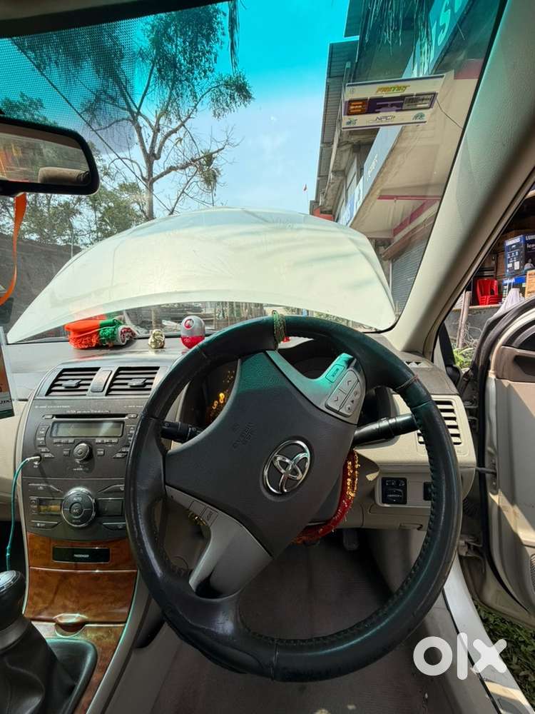 Toyota Corolla Altis 2010 Petrol Manual Car