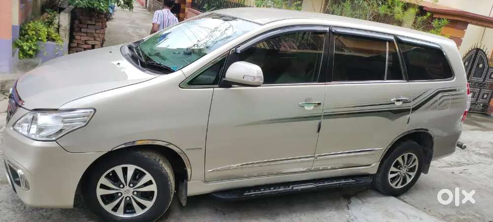 Toyota Innova V Diesel 2016