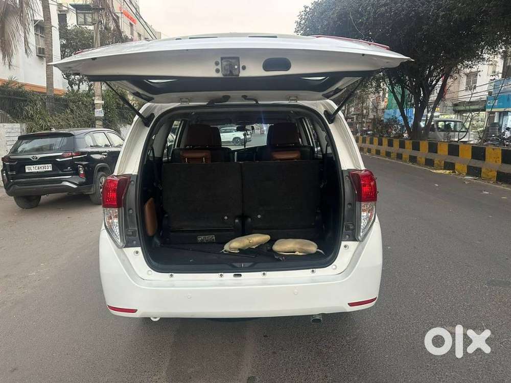 Toyota Innova Crysta 2.8z Automatic, 2017, Diesel