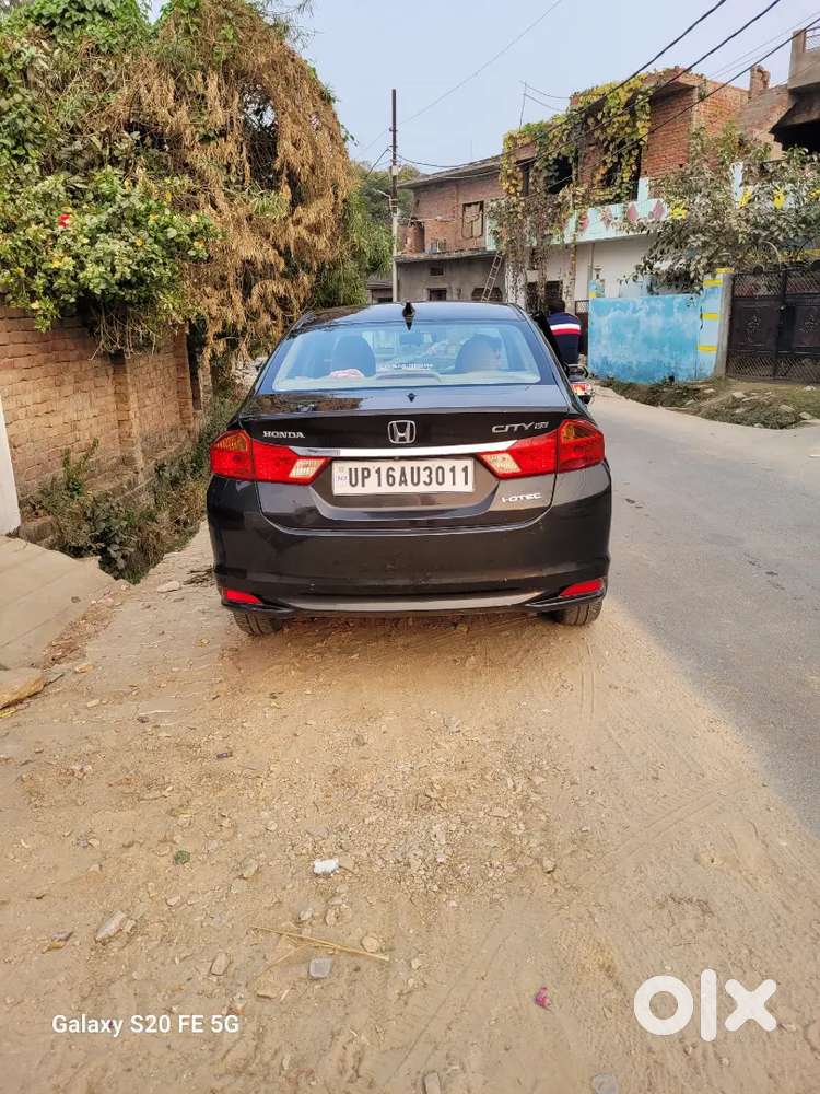 Honda City 2014 Diesel Well Maintained With Sunroof