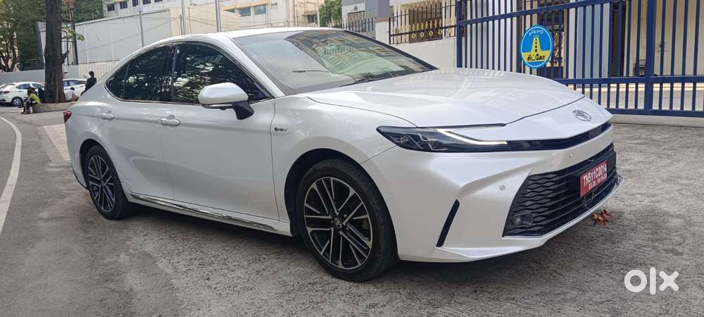 Toyota Camry Hybrid, 2024, Petrol