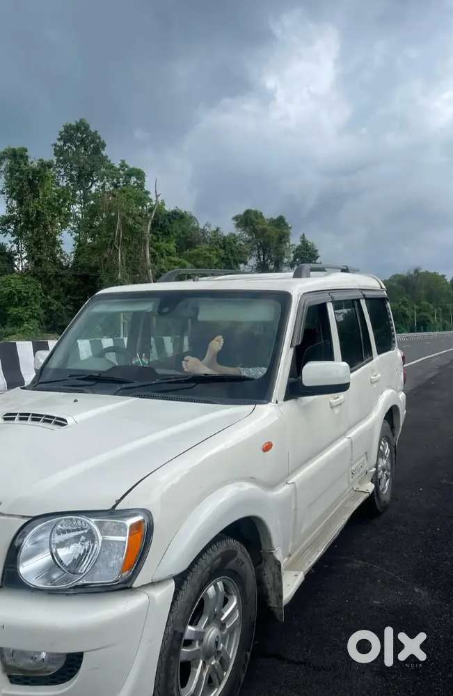 Mahindra Scorpio Classic 2012 Diesel 100000 Km Driven