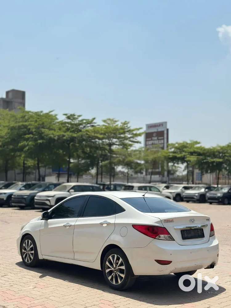 Hyundai Verna 2015 Diesel 98000 Km Driven