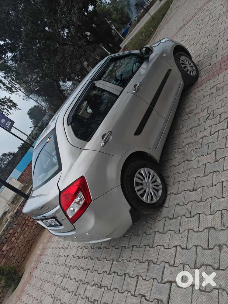 Maruti Suzuki Swift Dzire 2014 Diesel 75000 Km Driven
