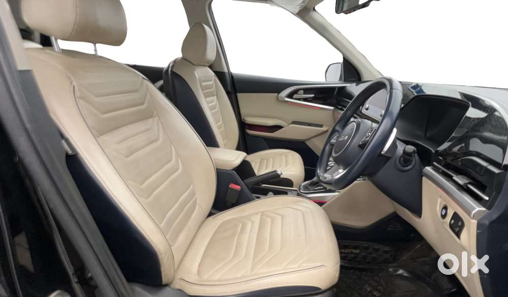 Kia Carens 1.4 Luxury Plus Dct 7 Str, 2022, Petrol