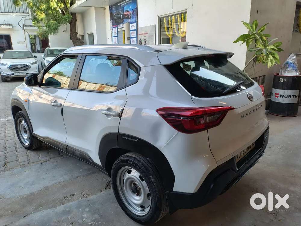 Nissan Magnite Xe | Oct 2022 | Cng | 60,000 Km