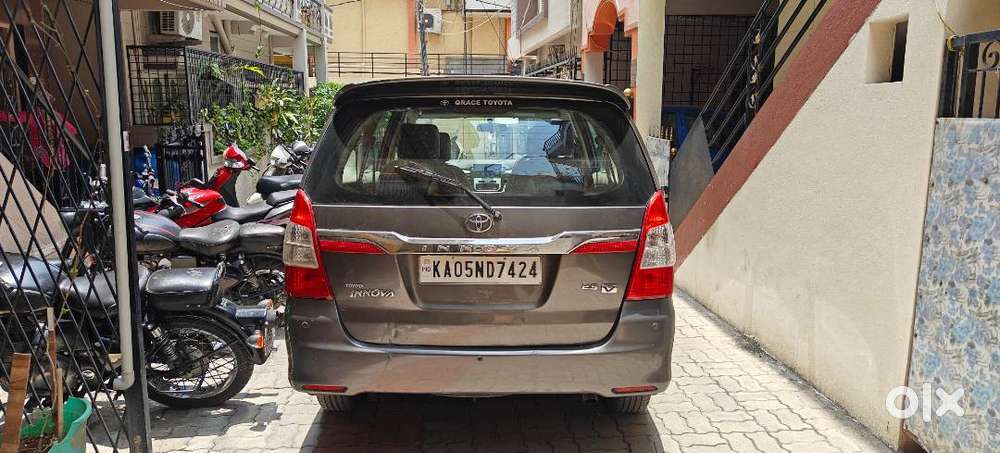 Well Maintained 2012 Innova 7 Seater