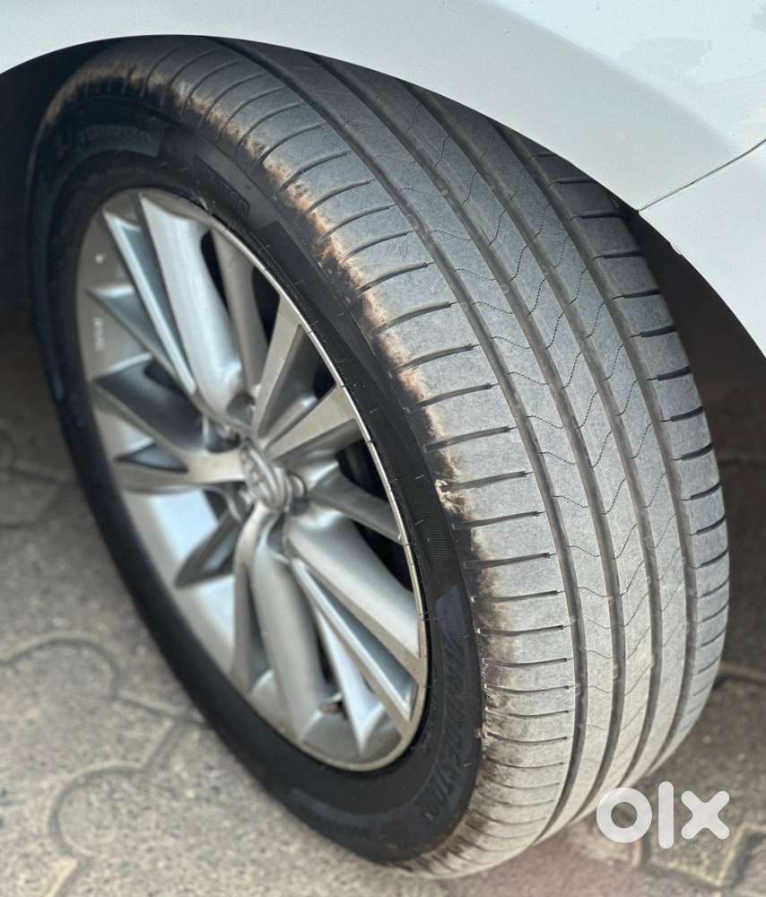 Toyota Corolla Altis