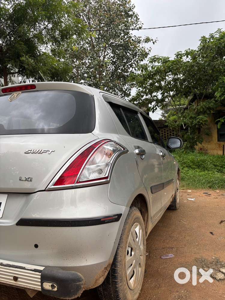 Maruti Suzuki Swift 2015 Petrol Well Maintained Lxi Bs4