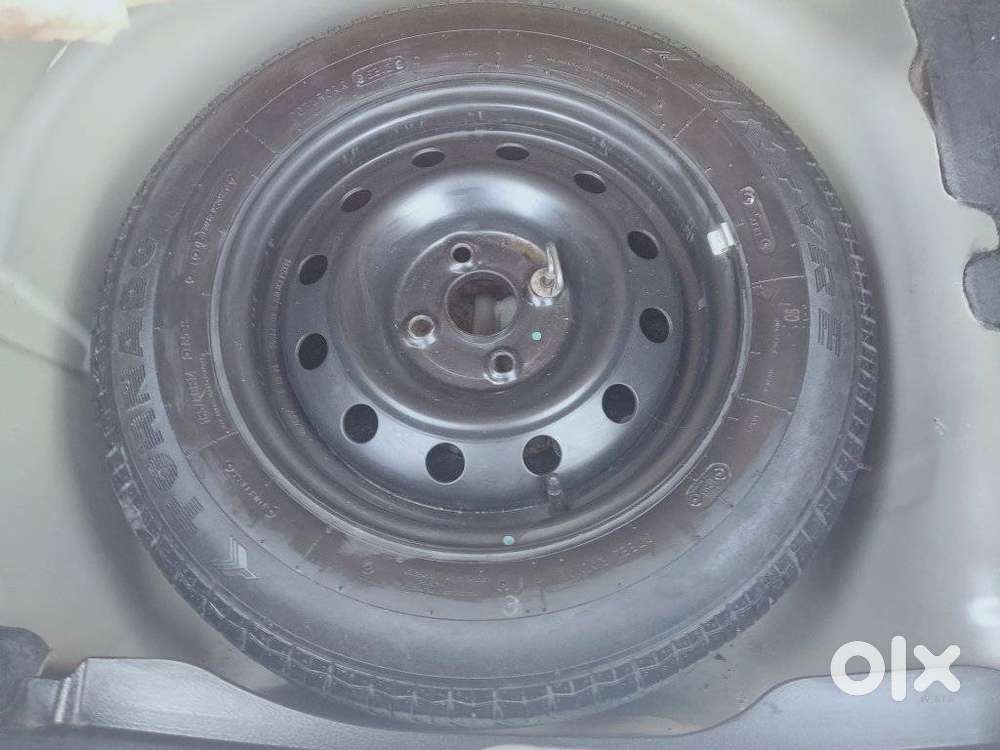Maruti Suzuki Swift Dzire 1.2 Vxi Bsiv, 2014, Petrol