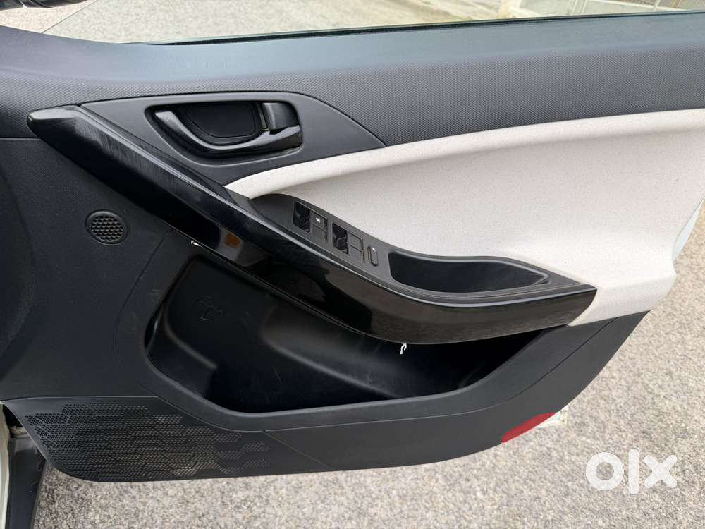 Tata Nexon Pure 1.2 Revotron Petrol 6 Mt, 2024, Petrol