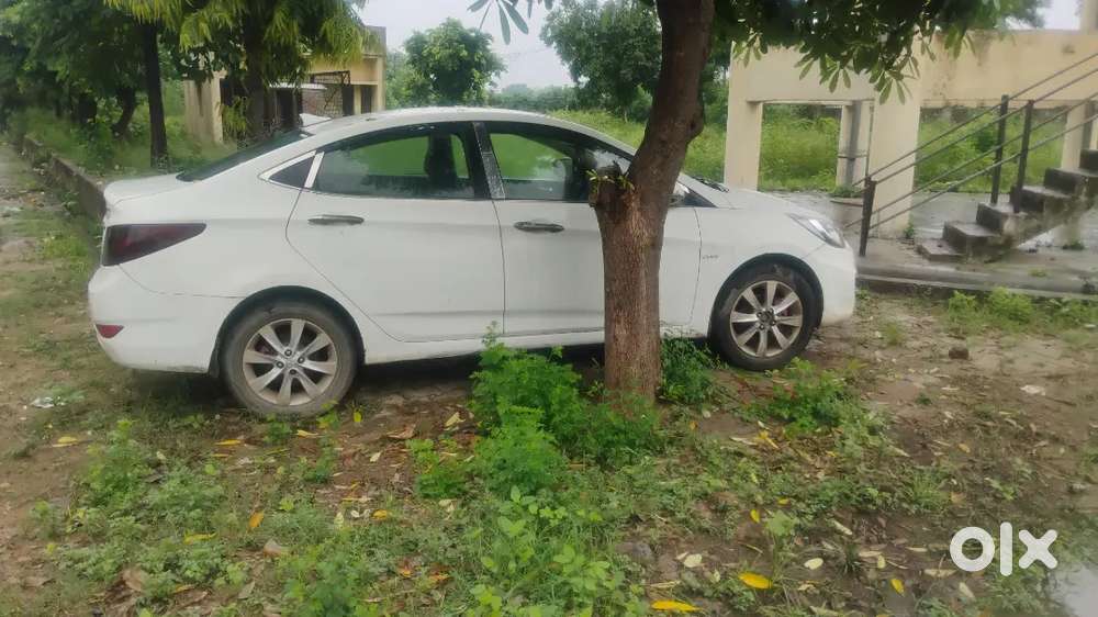Hyundai Verna 2011 Model Petrol Manual Sx