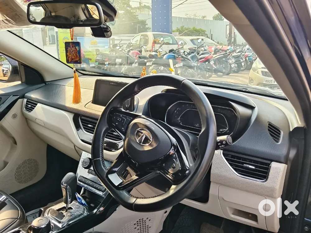 Tata Nexon 2023 Petrol 17500 Km Driven