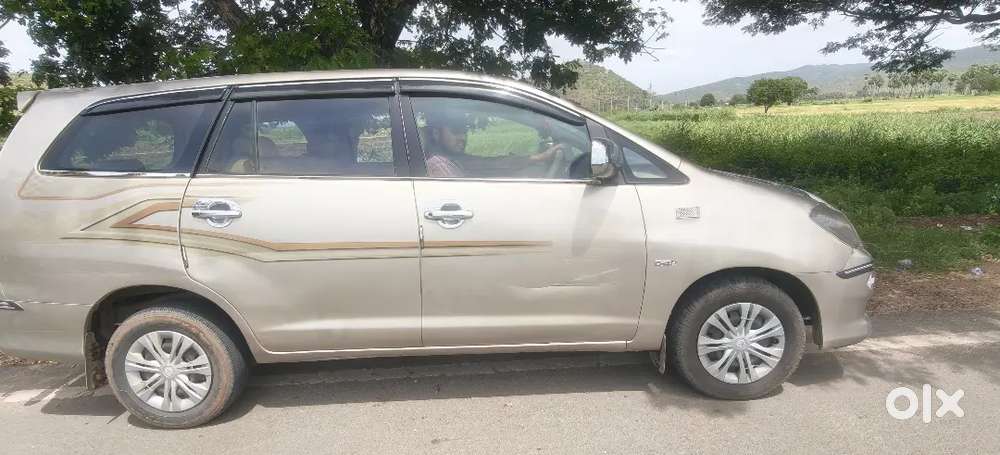 Toyota Innova 2.5 G 2009