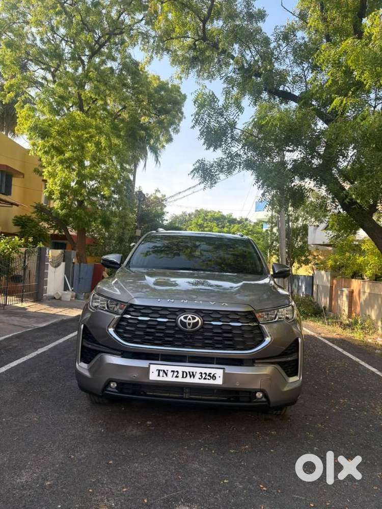 Toyota Innova Hycross 2.0 Vx Hybrid 7 Str, 2023, Petrol