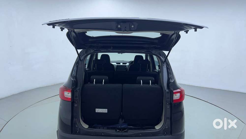 Renault Triber Rxz, 2024, Petrol