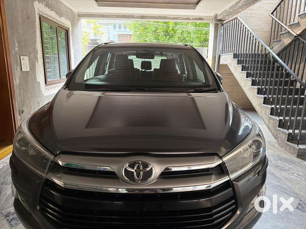 Toyota Innova Crysta 2018 Petrol 24000 Km Only Used To Droplady Driven