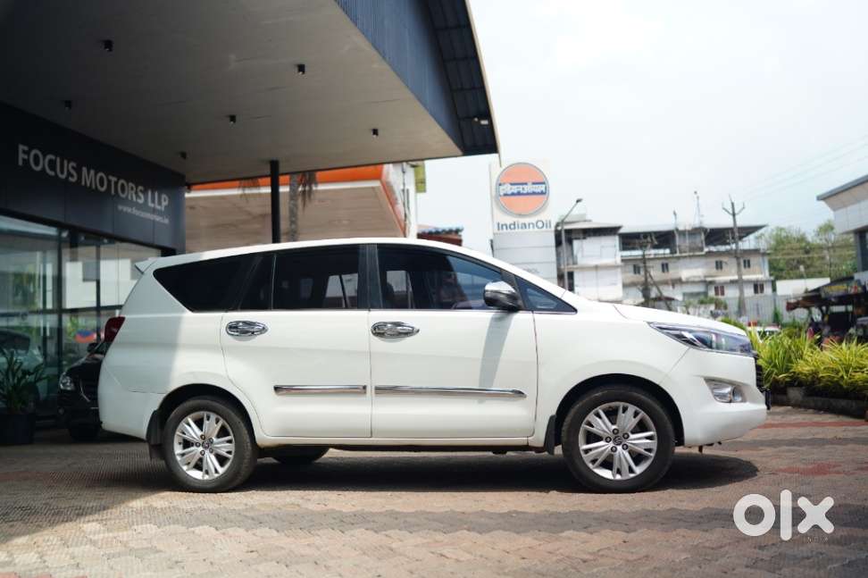 Toyota Innova Crysta