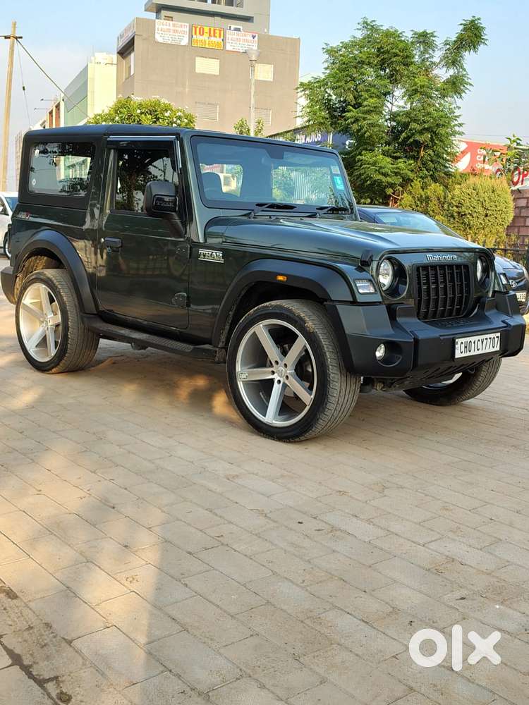 Mahindra Thar Lx Convertible Top Diesel Mt 4wd, 2025
