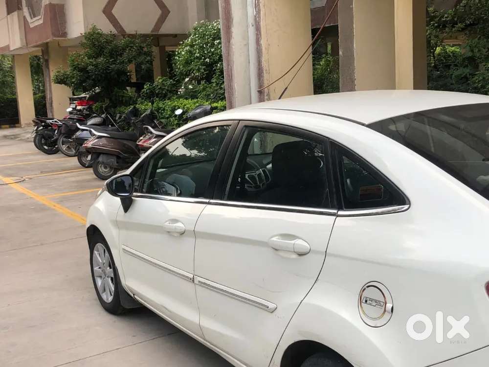 Ford Fiesta 2013 Petrol 100000 Km Driven