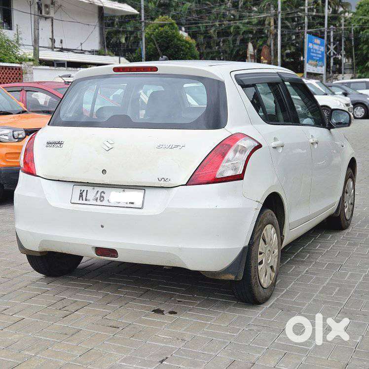 Maruti Suzuki Swift Vxi + Manual, 2014, Petrol