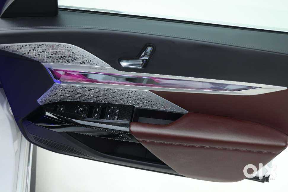 Bmw I7 Xdrive60, 2025, Electric