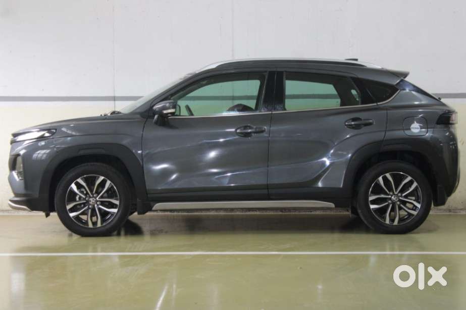 Toyota Urban Cruiser Taisor V 1.0 Petrol Mt, 2025, Petrol