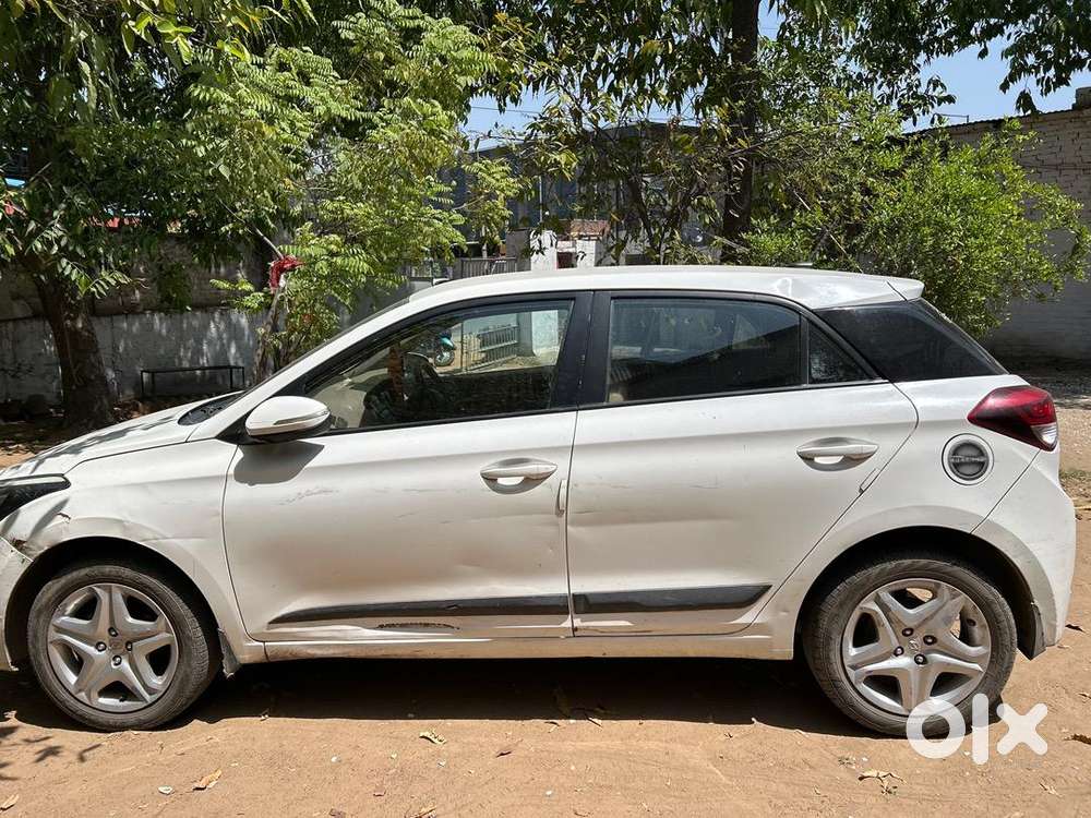Hyundai I20 2017 Petrol 77600 Km Driven