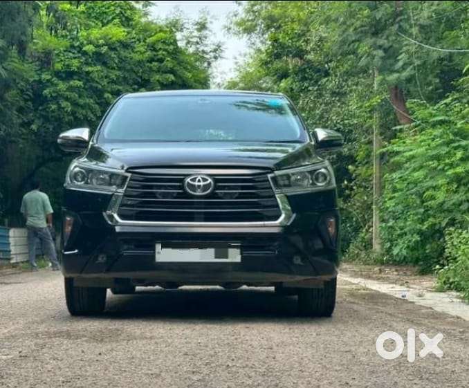Toyota Innova Crysta 2.7 Zx At, 2022, Petrol