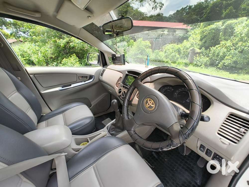 Toyota Innova 2011 Diesel Well Maintained