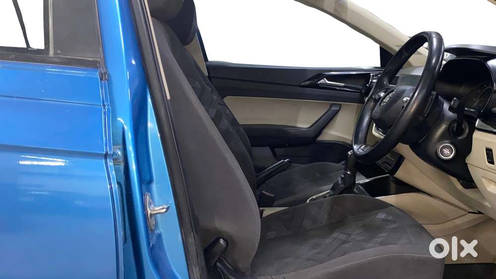 Skoda Slavia 1.0 Ambition Tsi At, 2022, Petrol