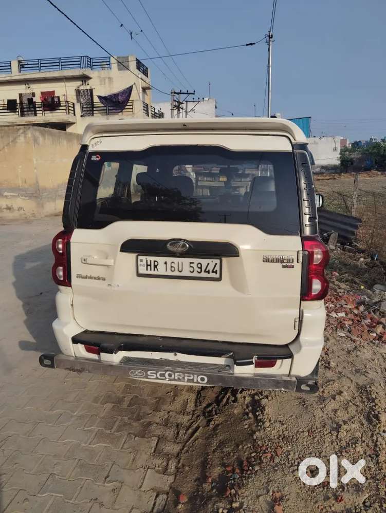 Mahindra Scorpio 2017 Diesel 150000 Km Driven