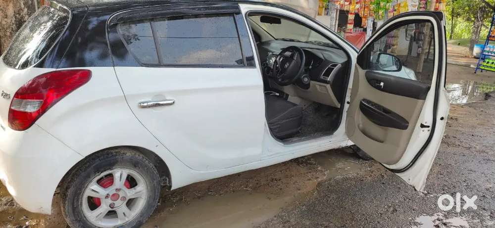 Hyundai I20 2011 Petrol Well Maintained
