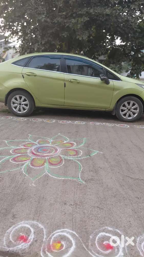 Ford Fiesta 2012 Lpg 100000 Km Driven, Cruze Control ,lpg