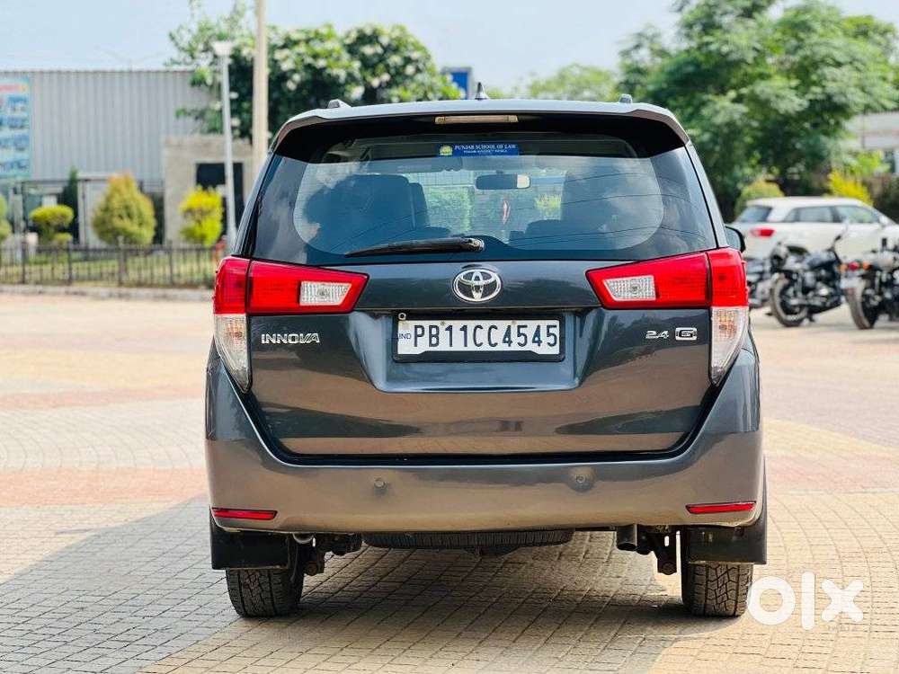 Toyota Innova Crysta 2.4 G Mt, 2017, Diesel