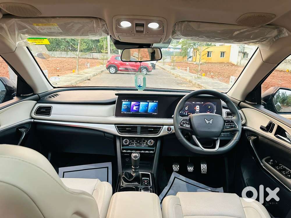 Mahindra Xuv700 2.2 Ax 7 Diesel Mt Luxury Pack Str, 2024, Diesel