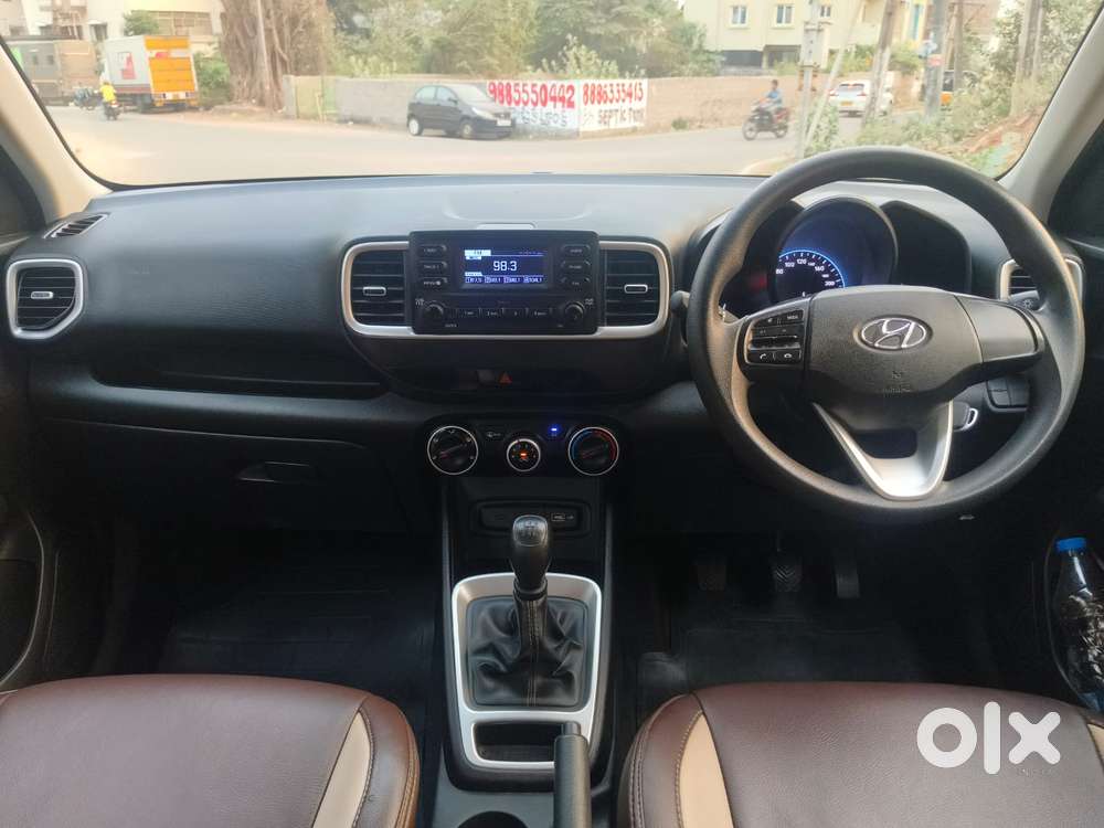 Hyundai Venue 1.2 S (o), 2022, Petrol