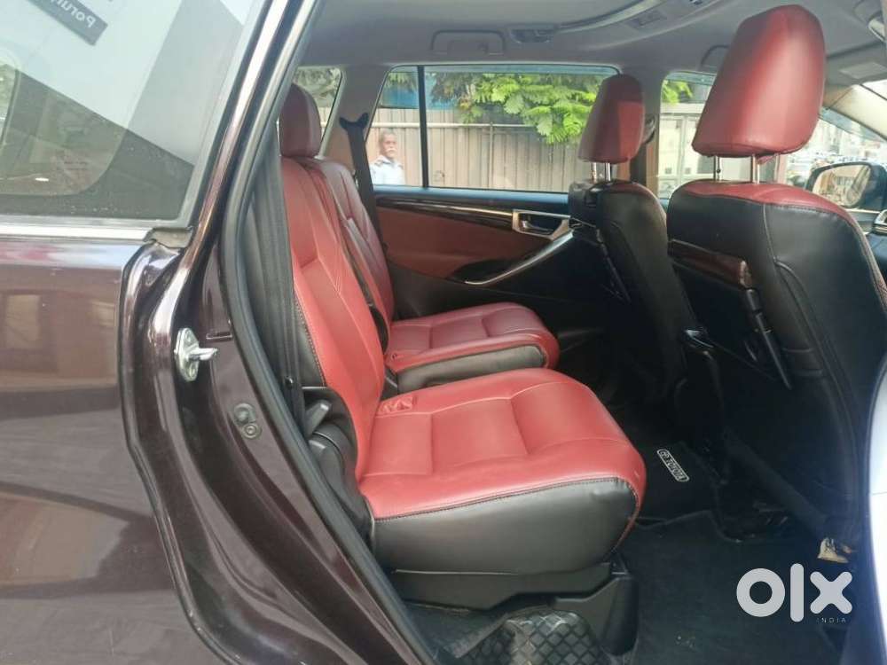 Toyota Innova Crysta 2.8z Automatic, 2016, Diesel