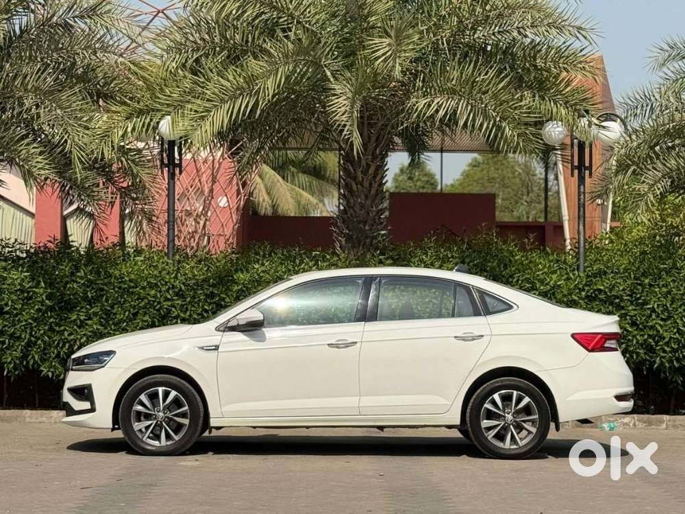 Skoda Slavia 1.0 Tsi Style At, 2023, Petrol