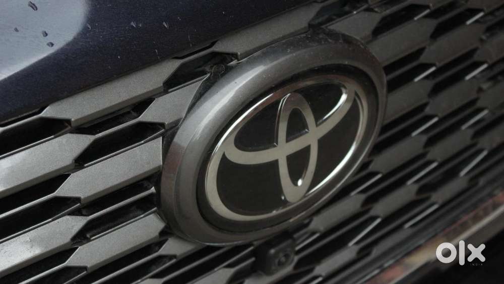 Toyota Innova Hycross 2.0 Zx (o) Hybrid 7 Str, 2024, Petrol